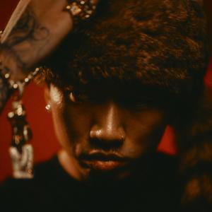 女生脱裤子吃七八的视频。
